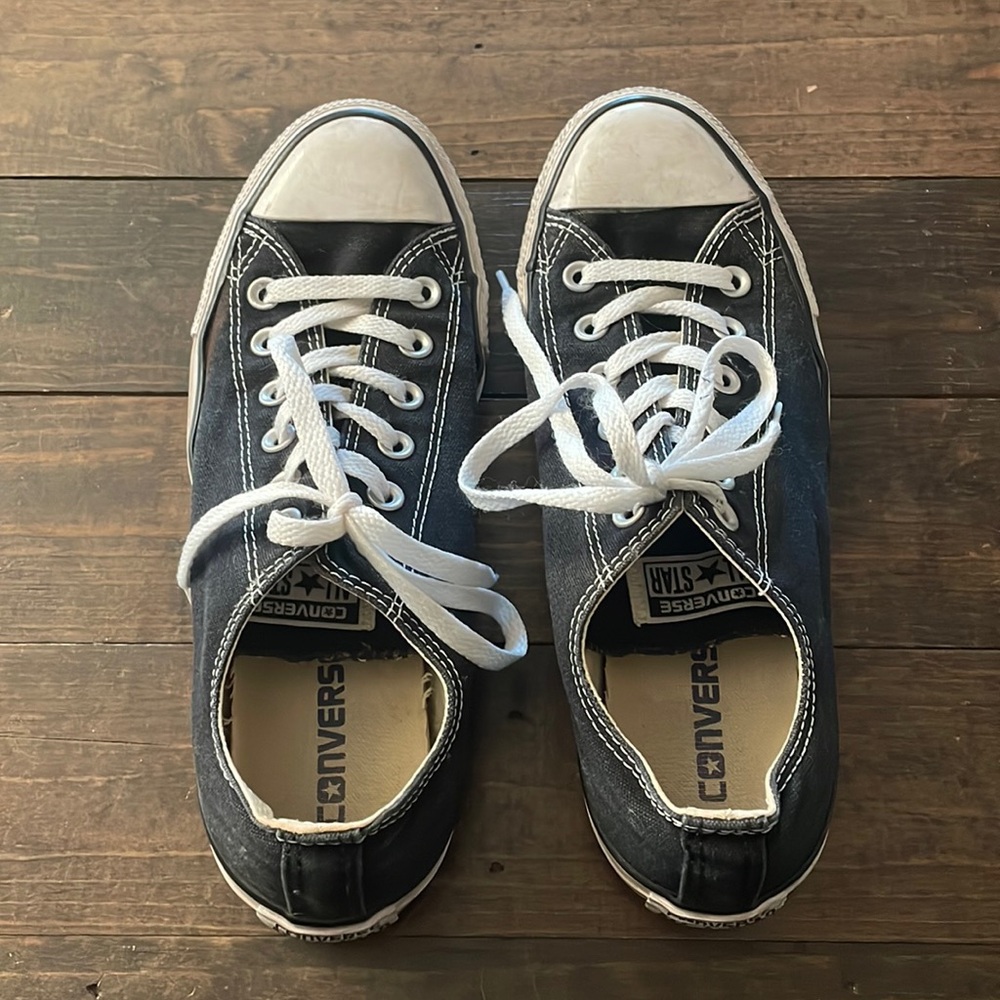Women’s Black and White Converse Shoes Size 9